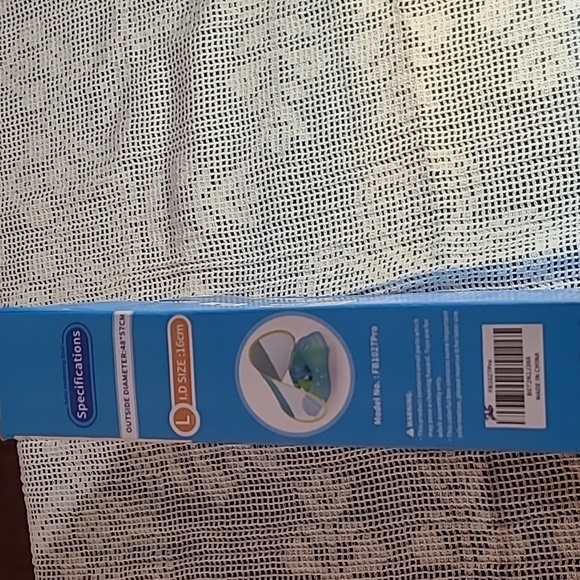 NIB Baby Swim Float, (L) ages 12-36 months, comes with pump and canopy - Picture 3 of 12